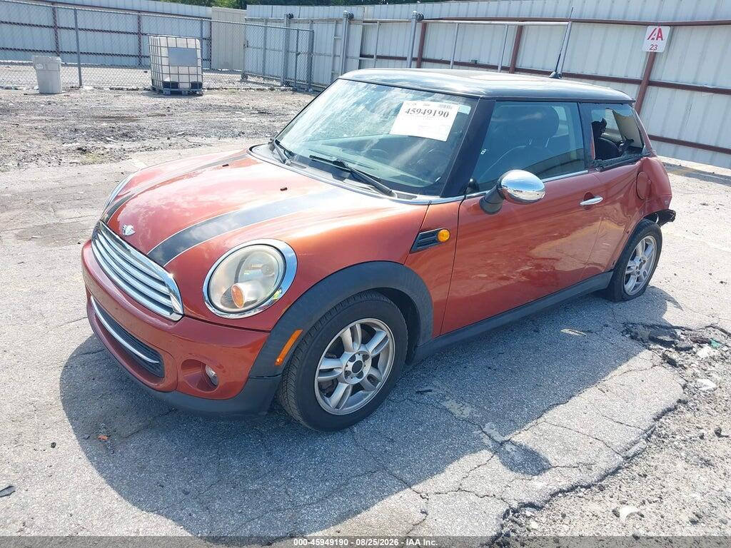 WMWSU3C58BT096724 2011 MINI COOPER photo no. 2
