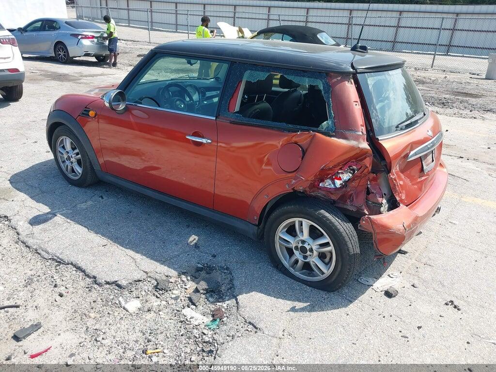 WMWSU3C58BT096724 2011 MINI COOPER photo no. 3