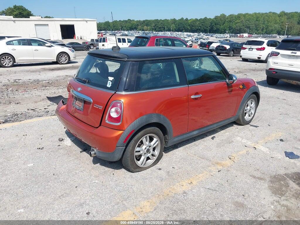 WMWSU3C58BT096724 2011 MINI COOPER photo no. 4