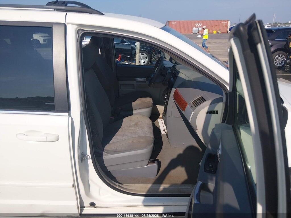 2A8HR54P28R121197 2008 CHRYSLER TOWN & COUNTRY photo no. 5