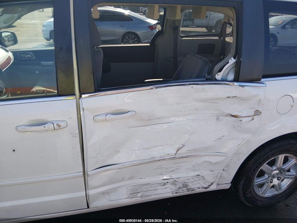2A8HR54P28R121197 2008 CHRYSLER TOWN & COUNTRY photo no. 6