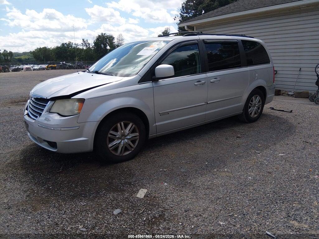 2A4RR5DX2AR290387 2010 CHRYSLER TOWN & COUNTRY photo no. 2