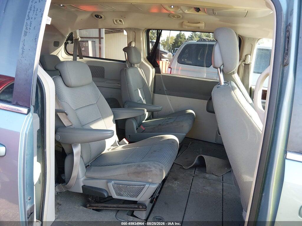 2A4RR5D15AR392455 2010 CHRYSLER TOWN & COUNTRY photo no. 8