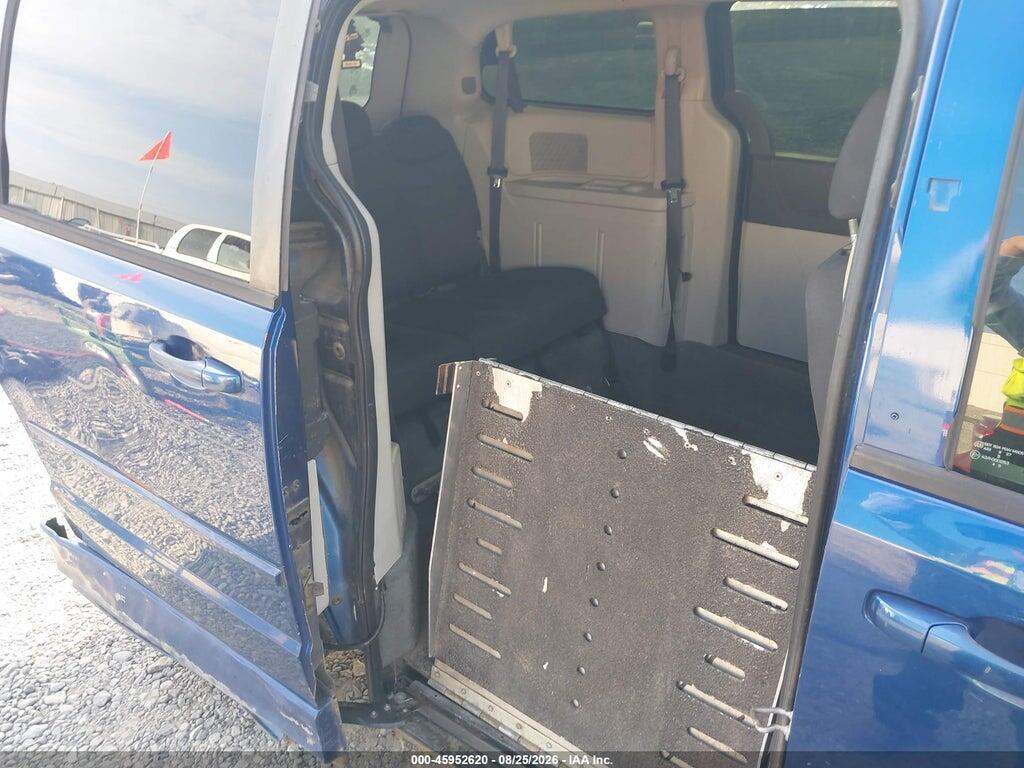 2D4RN4DE0AR231562 2010 DODGE GRAND CARAVAN photo no. 8