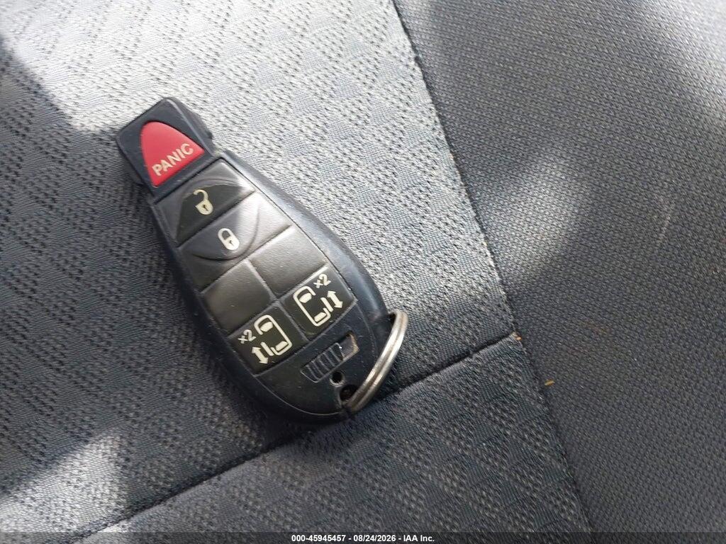 2D4RN5D16AR367732 2010 DODGE GRAND CARAVAN photo no. 11