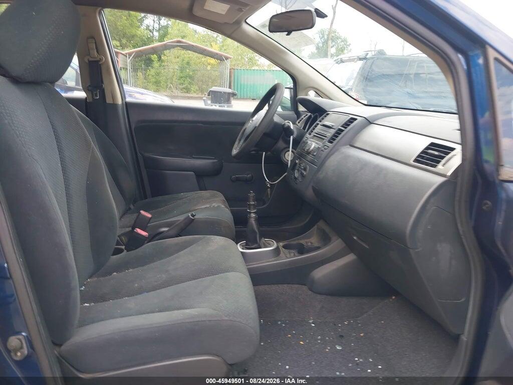 3N1BC1AP3BL447240 2011 NISSAN VERSA photo no. 5
