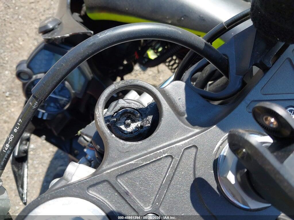 JYARN23E09A001213 2009 YAMAHA YZFR1 photo no. 11