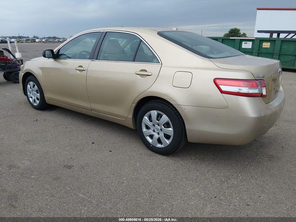 4T1BF3EK1BU607082 2011 TOYOTA CAMRY photo no. 3