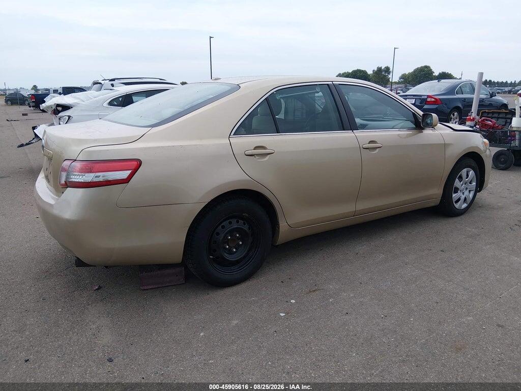 4T1BF3EK1BU607082 2011 TOYOTA CAMRY photo no. 4
