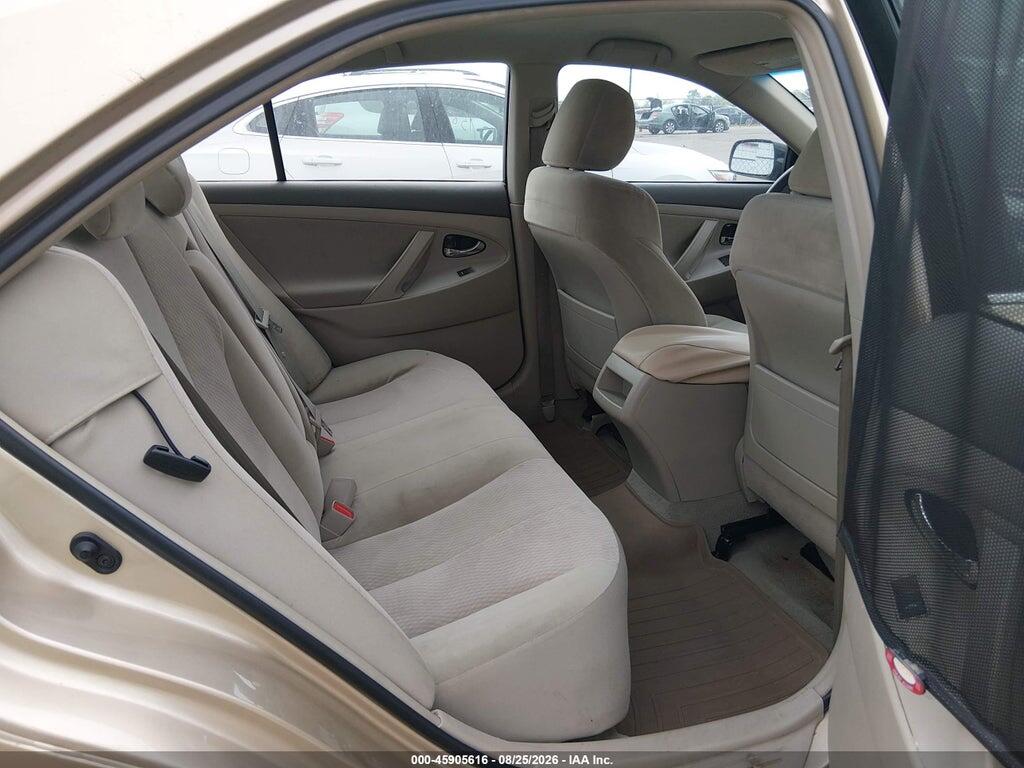 4T1BF3EK1BU607082 2011 TOYOTA CAMRY photo no. 8