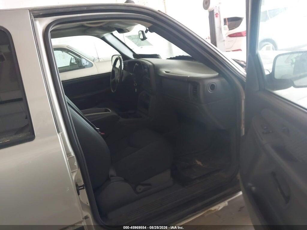 3GNEK12T04G113565 2004 CHEVROLET AVALANCHE 1500 photo no. 5