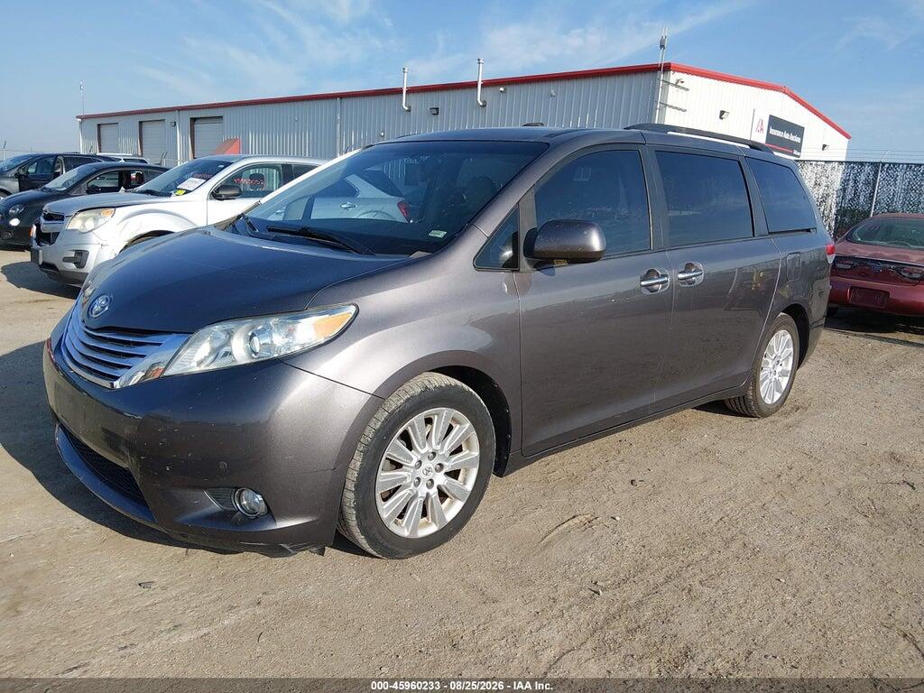 5TDYK3DC4BS044828 2011 TOYOTA SIENNA photo no. 2