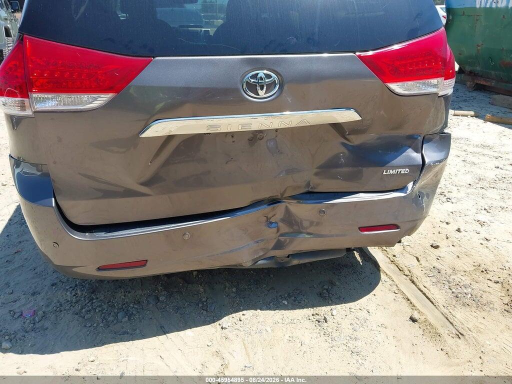 5TDYK3DC2BS083918 2011 TOYOTA SIENNA photo no. 6
