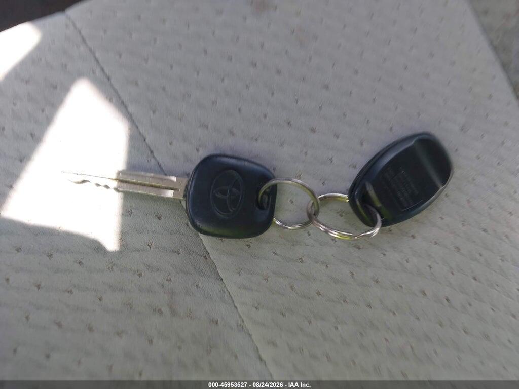 5TDKK3DC2BS073184 2011 TOYOTA SIENNA photo no. 11