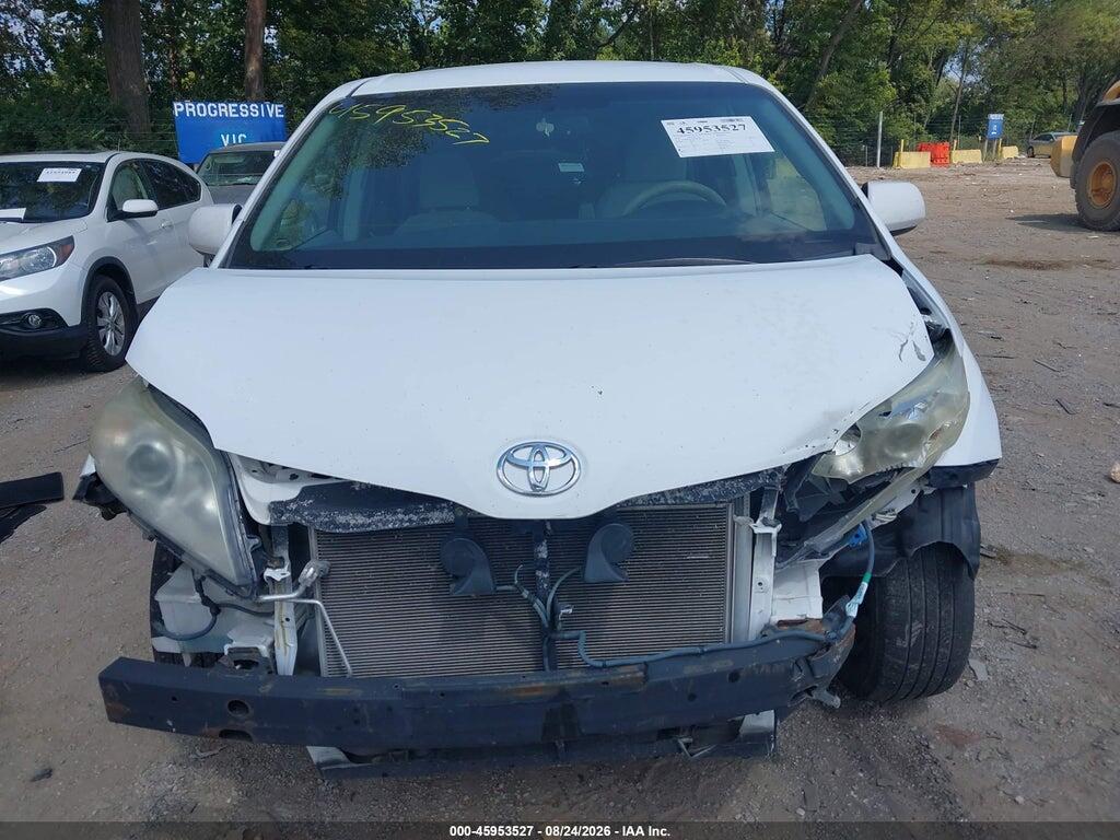 5TDKK3DC2BS073184 2011 TOYOTA SIENNA photo no. 12