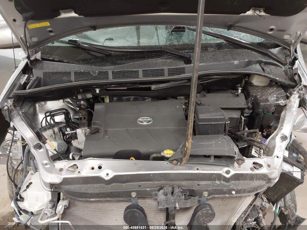 5TDKK3DC8BS160944 2011 TOYOTA SIENNA photo no. 10
