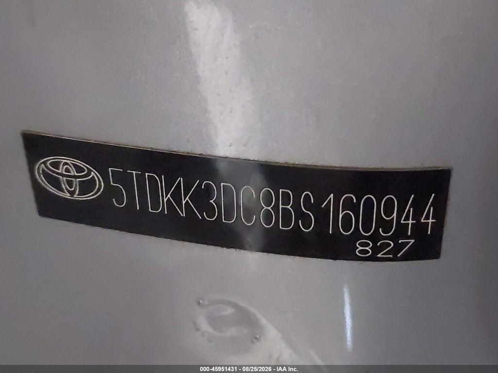 5TDKK3DC8BS160944 2011 TOYOTA SIENNA photo no. 9