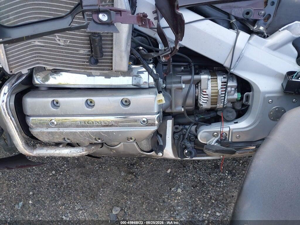 1HFSC47F18A700333 2008 HONDA GL1800 photo no. 9