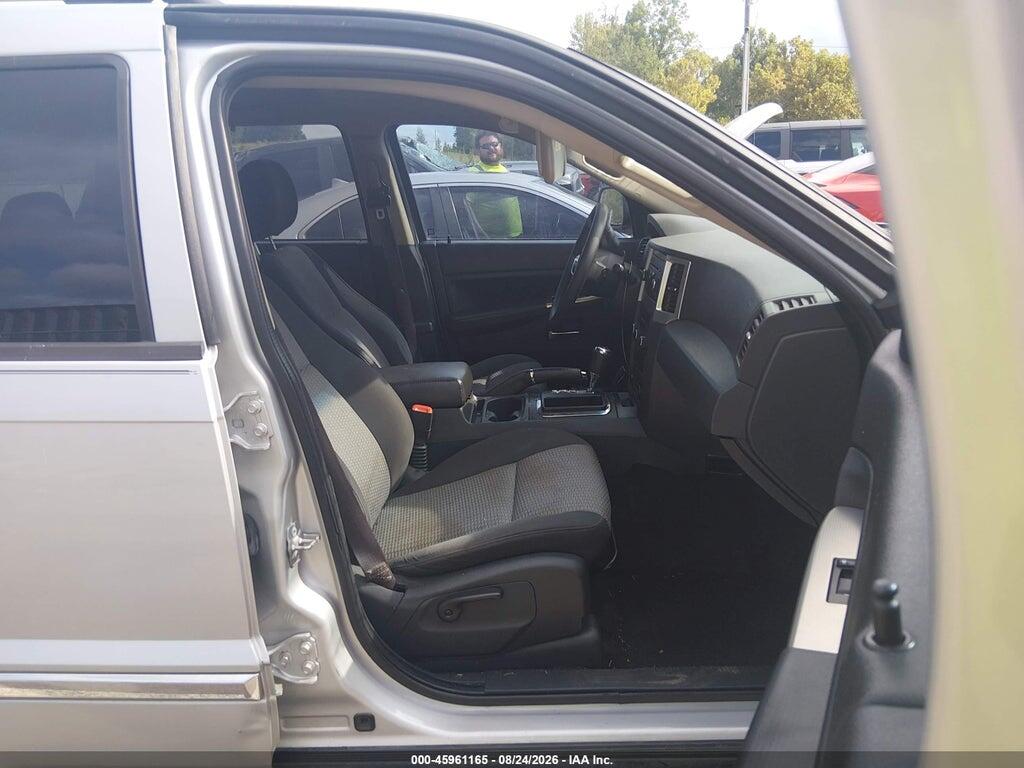 1J4PS4GK8AC112076 2010 JEEP GRAND CHEROKEE photo no. 5