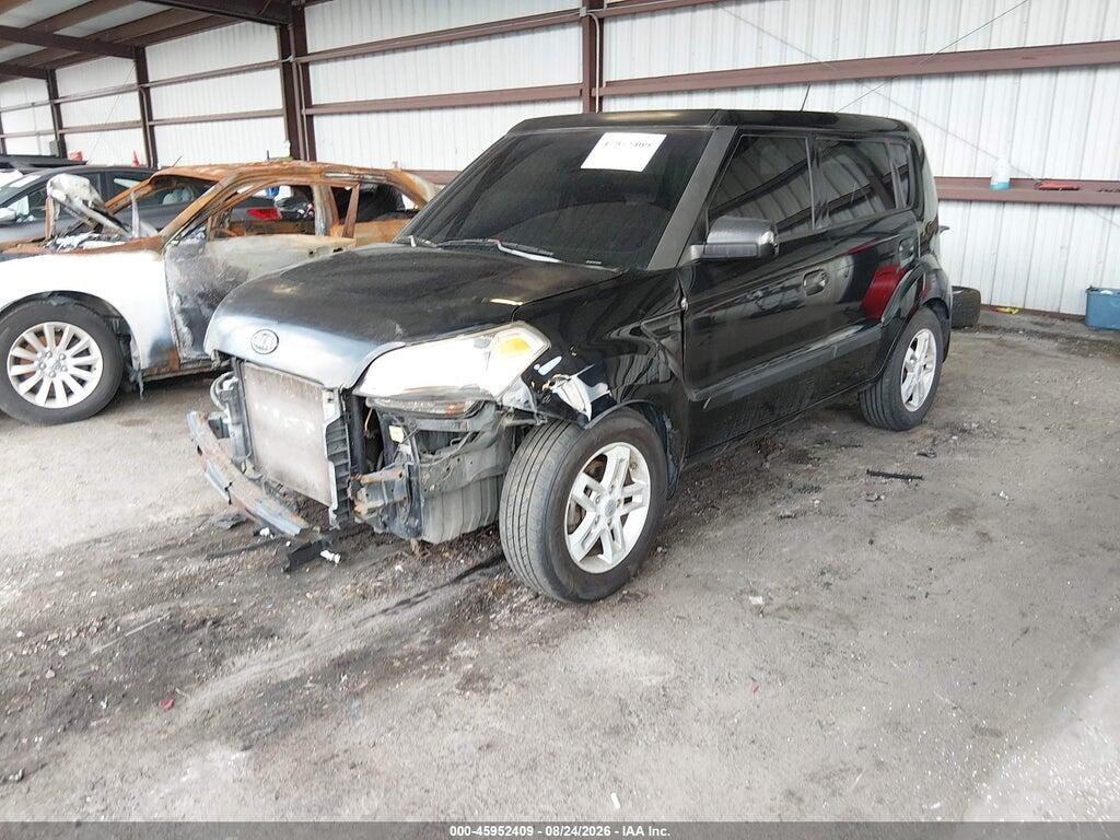 KNDJT2A27A7032430 2010 KIA SOUL photo no. 2