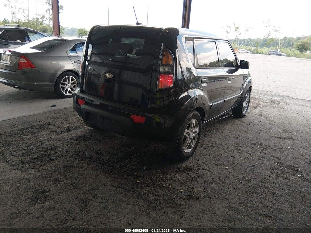 KNDJT2A27A7032430 2010 KIA SOUL photo no. 4