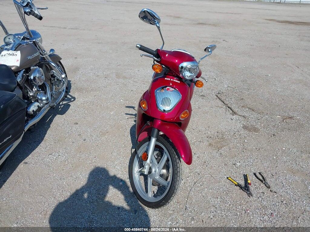 RFBB2J106AB252366 2010 KYMCO USA INC PEOPLE photo no. 5