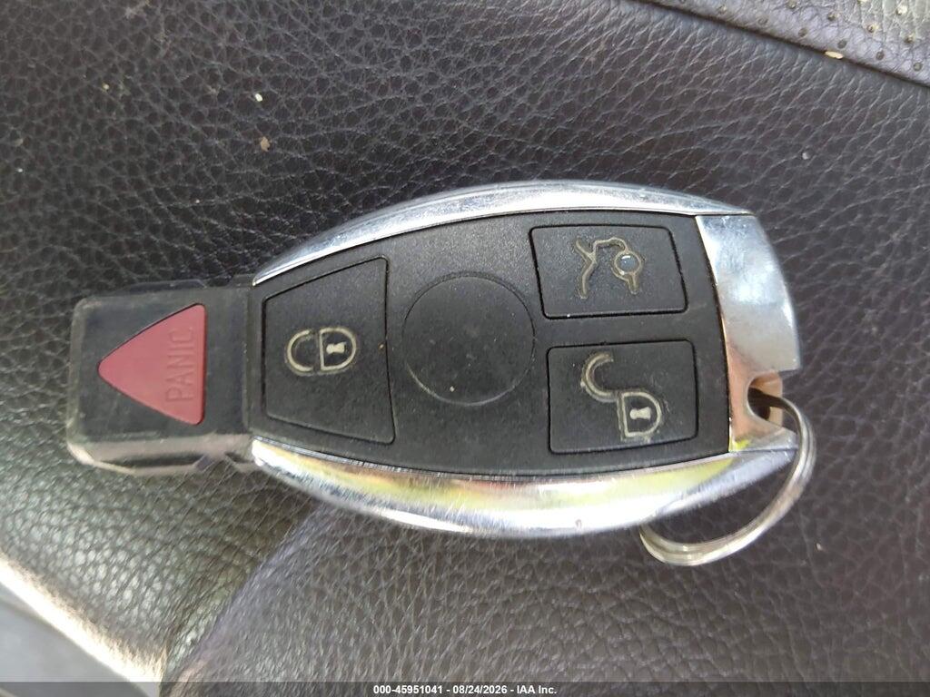 WDDGF8BB4AF478033 2010 MERCEDES-BENZ C 300 photo no. 11