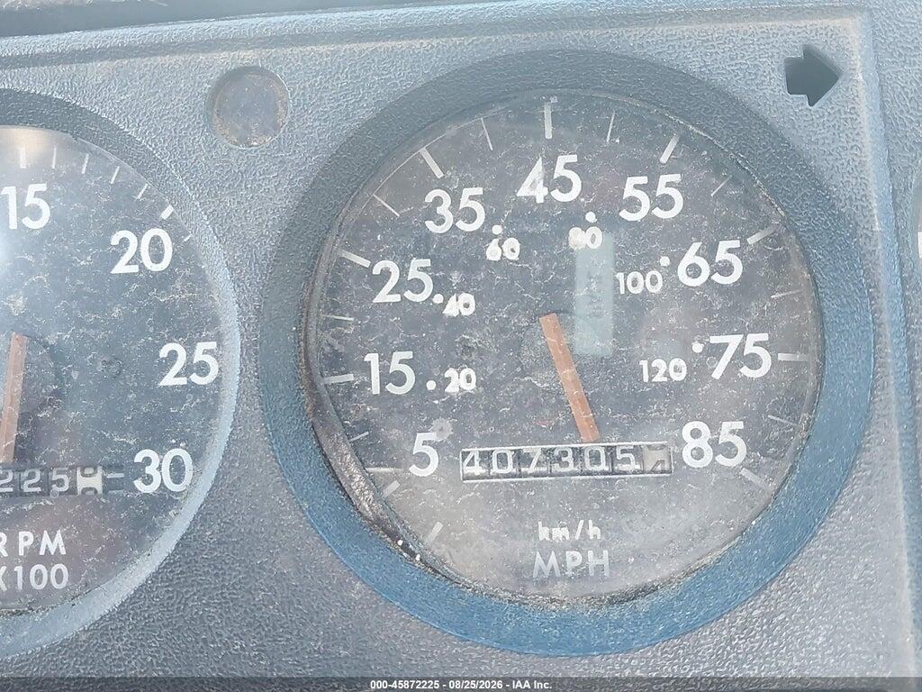 1FUYTMCB0XHB21987 1999 FREIGHTLINER MEDIUM CONVENTIONAL photo no. 5