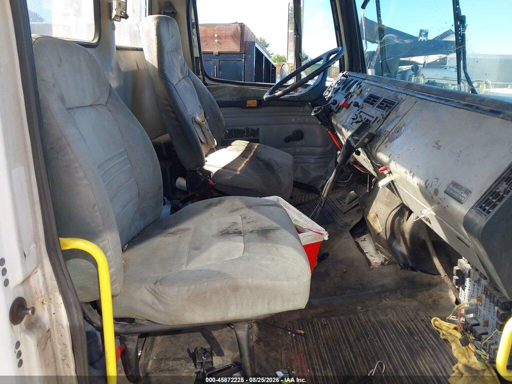 1FUYTMCB0XHB21987 1999 FREIGHTLINER MEDIUM CONVENTIONAL photo no. 7
