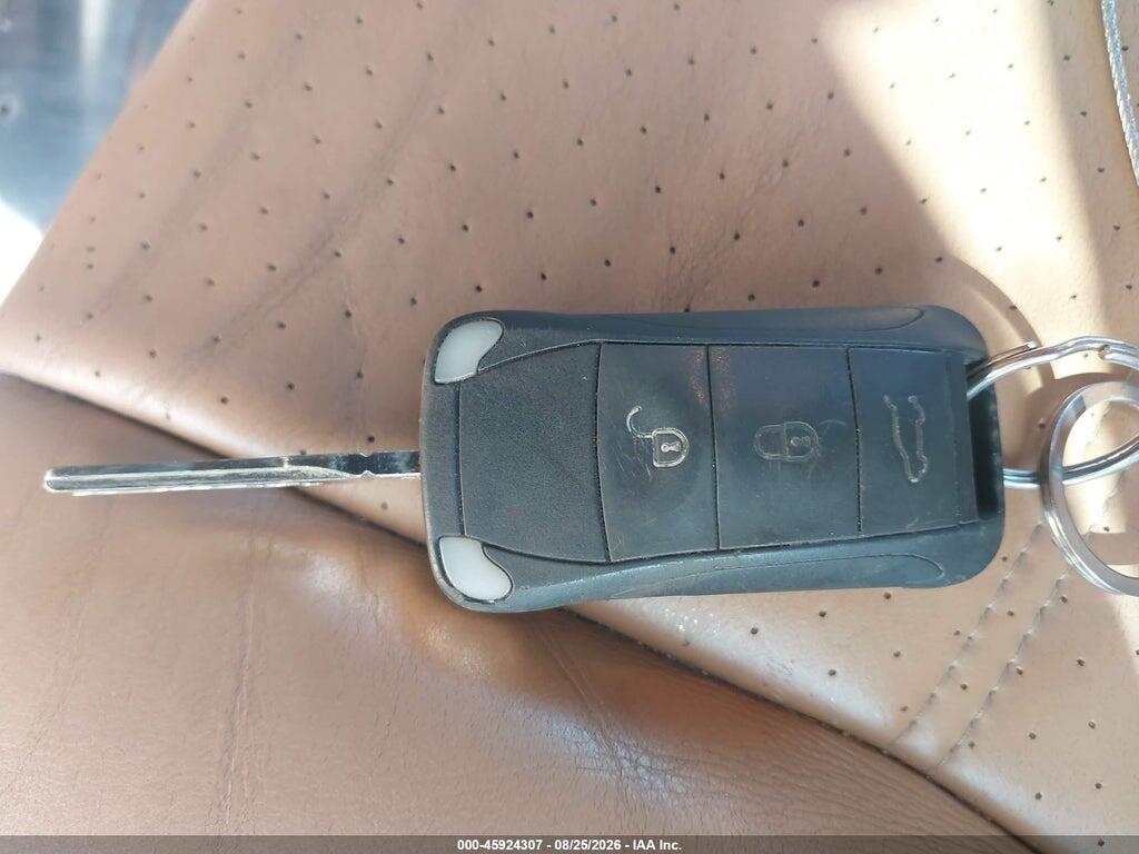 WP1AA2AP0ALA02757 2010 PORSCHE CAYENNE photo no. 11