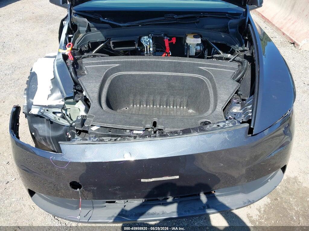 7SAYGDEE4TA636758 2026 TESLA MODEL Y photo no. 10