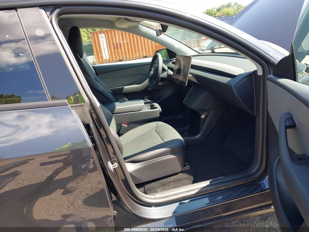 7SAYGDEE4TA636758 2026 TESLA MODEL Y photo no. 5