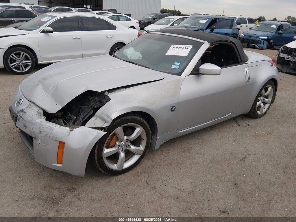 JN1AZ36A06M453597 2006 NISSAN 350Z photo no. 2