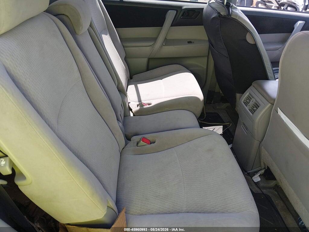 JTEES41A282014749 2008 TOYOTA HIGHLANDER photo no. 8