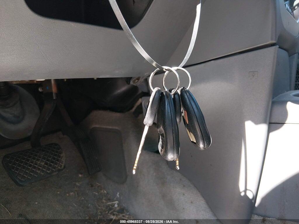 1G8AJ52F84Z143077 2004 SATURN ION photo no. 11