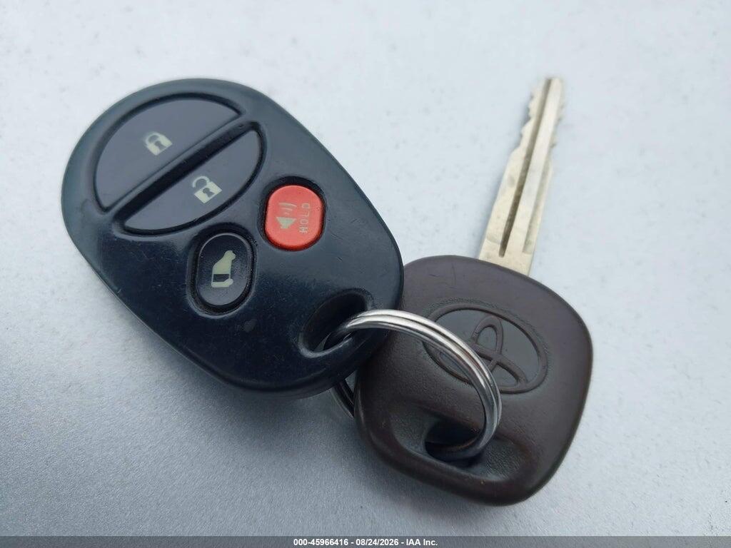 5TDBK23C58S010245 2008 TOYOTA SIENNA photo no. 11