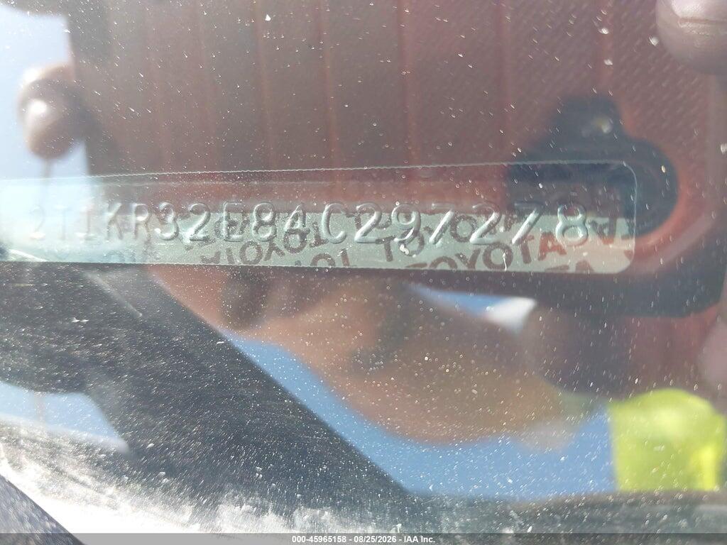 2T1KR32E84C297278 2004 TOYOTA MATRIX photo no. 12