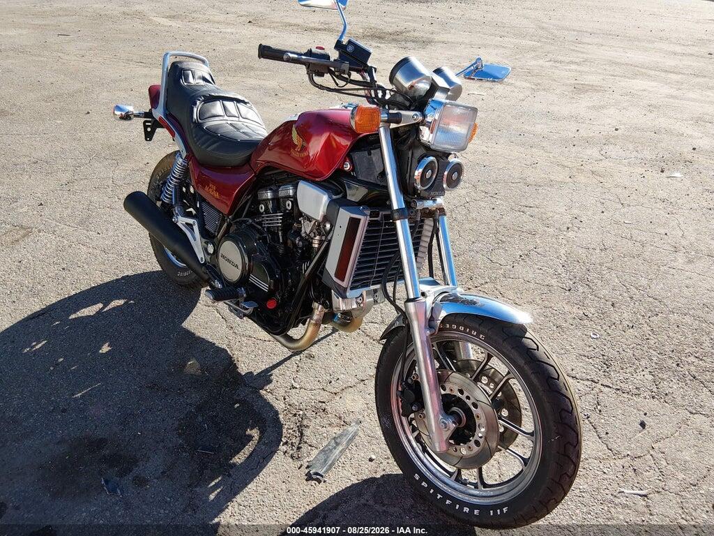 1HFSC1206EA108150 1984 HONDA VF1100 photo no. 2