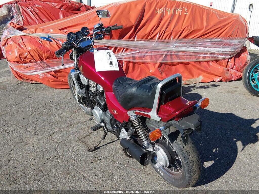 1HFSC1206EA108150 1984 HONDA VF1100 photo no. 4