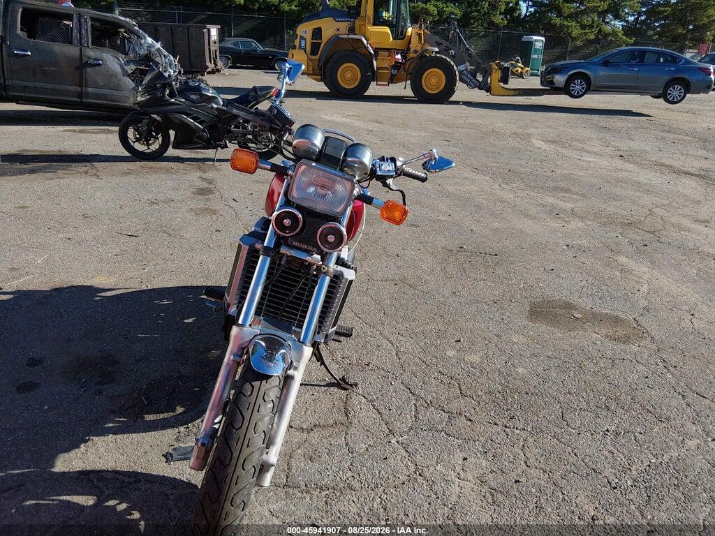 1HFSC1206EA108150 1984 HONDA VF1100 photo no. 5