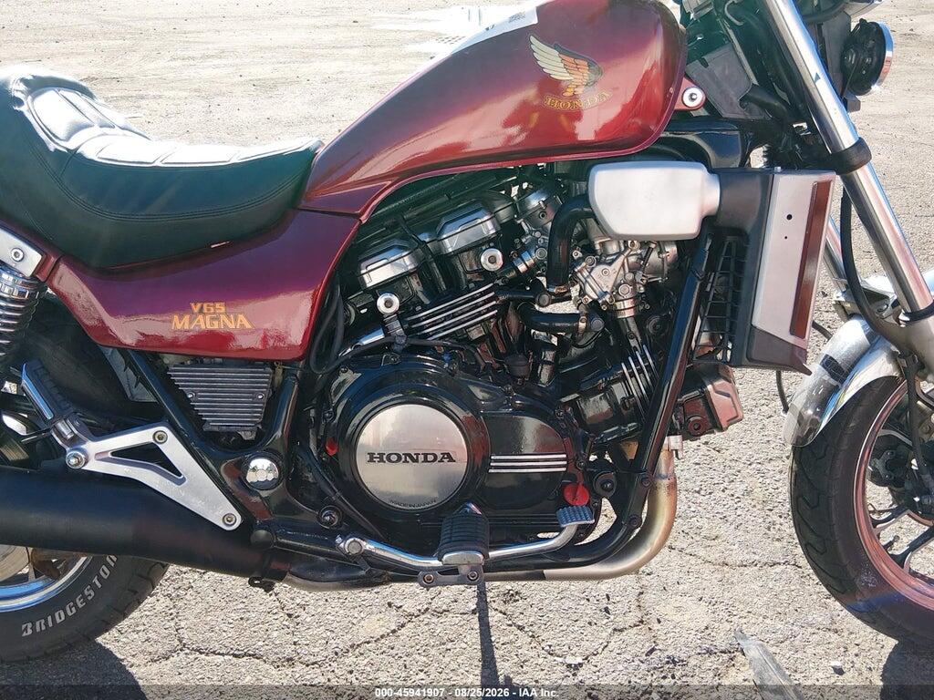 1HFSC1206EA108150 1984 HONDA VF1100 photo no. 9
