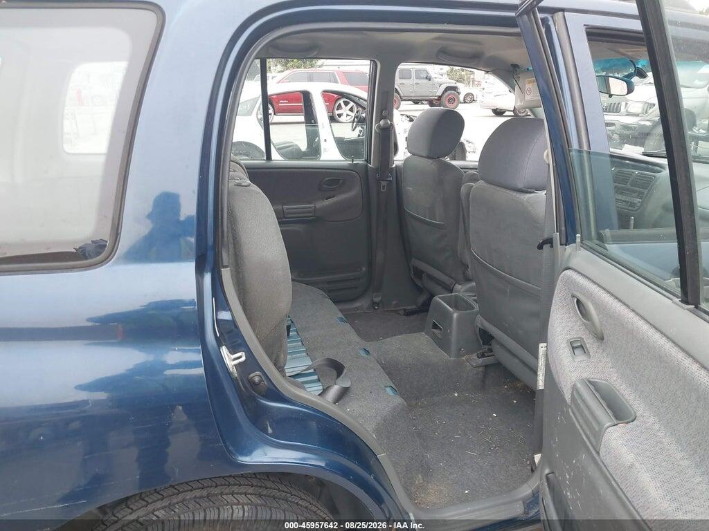 2CNDE13C426938054 2002 CHEVROLET TRACKER photo no. 8