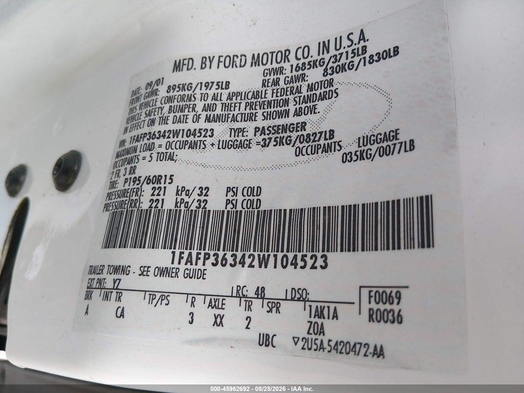 1FAFP36342W104523 2002 FORD FOCUS photo no. 9