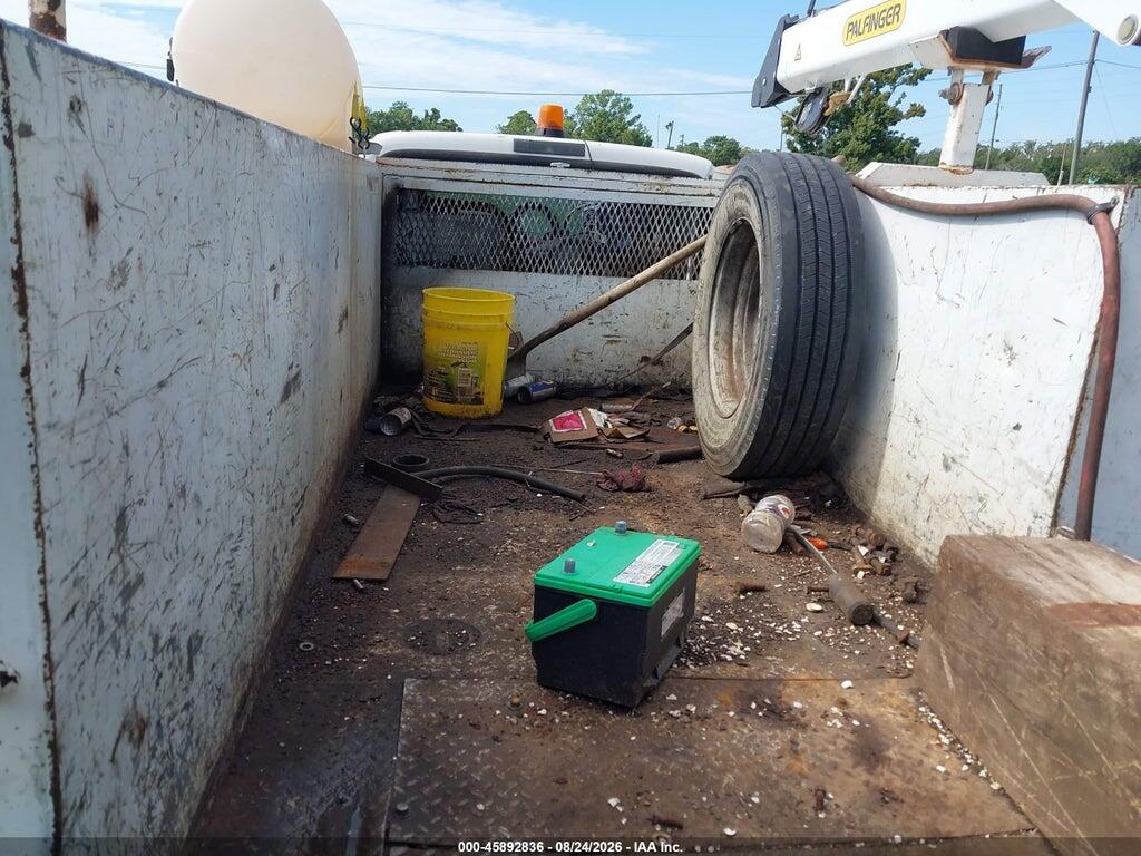 1FDAF57F92EA41013 2002 FORD F-550 photo no. 7