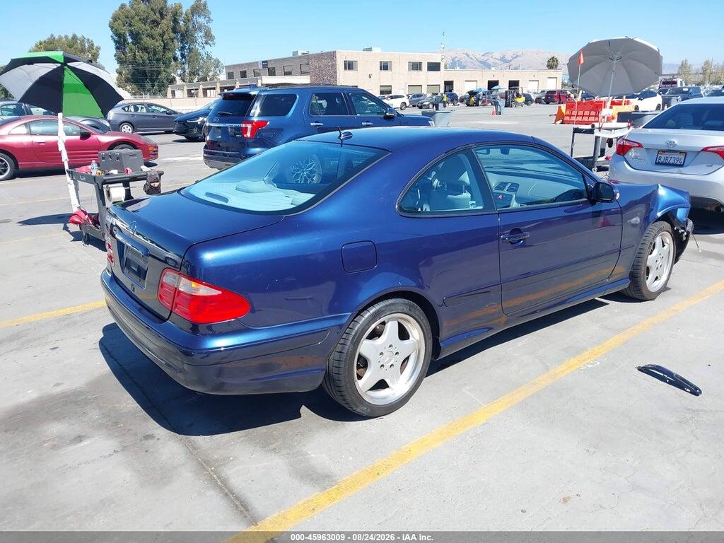 WDBLJ70G7YF158892 2000 MERCEDES-BENZ CLK 430 photo no. 4