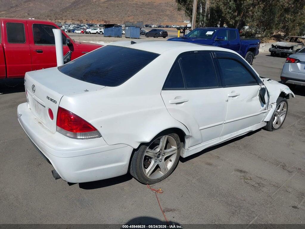 JTHBD192X20058285 2002 LEXUS IS 300 photo no. 4