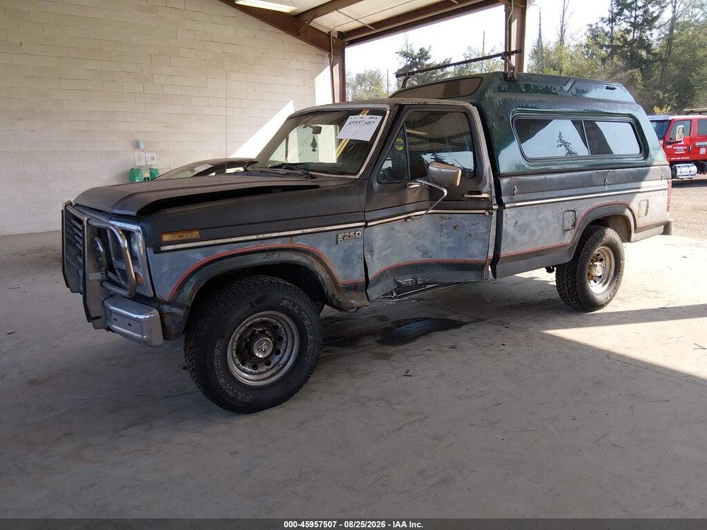 1FTEF25H1FPB27242 1985 FORD F250 photo no. 2