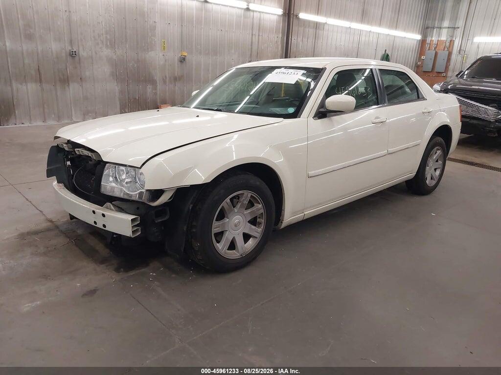 2C3JA53G05H180806 2005 CHRYSLER 300 photo no. 2