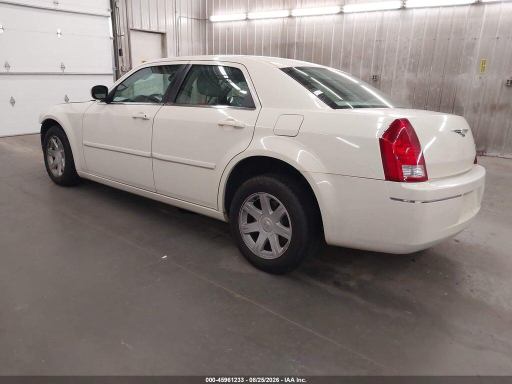 2C3JA53G05H180806 2005 CHRYSLER 300 photo no. 3