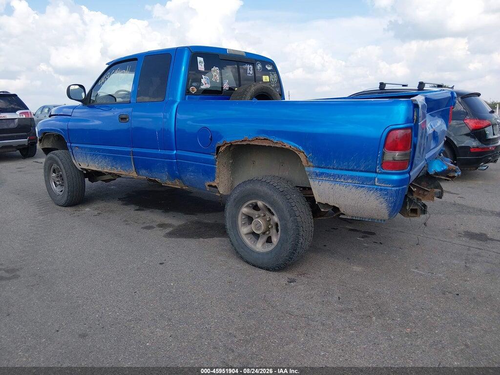 1B7KF23W8WJ124331 1998 DODGE RAM 2500 photo no. 3